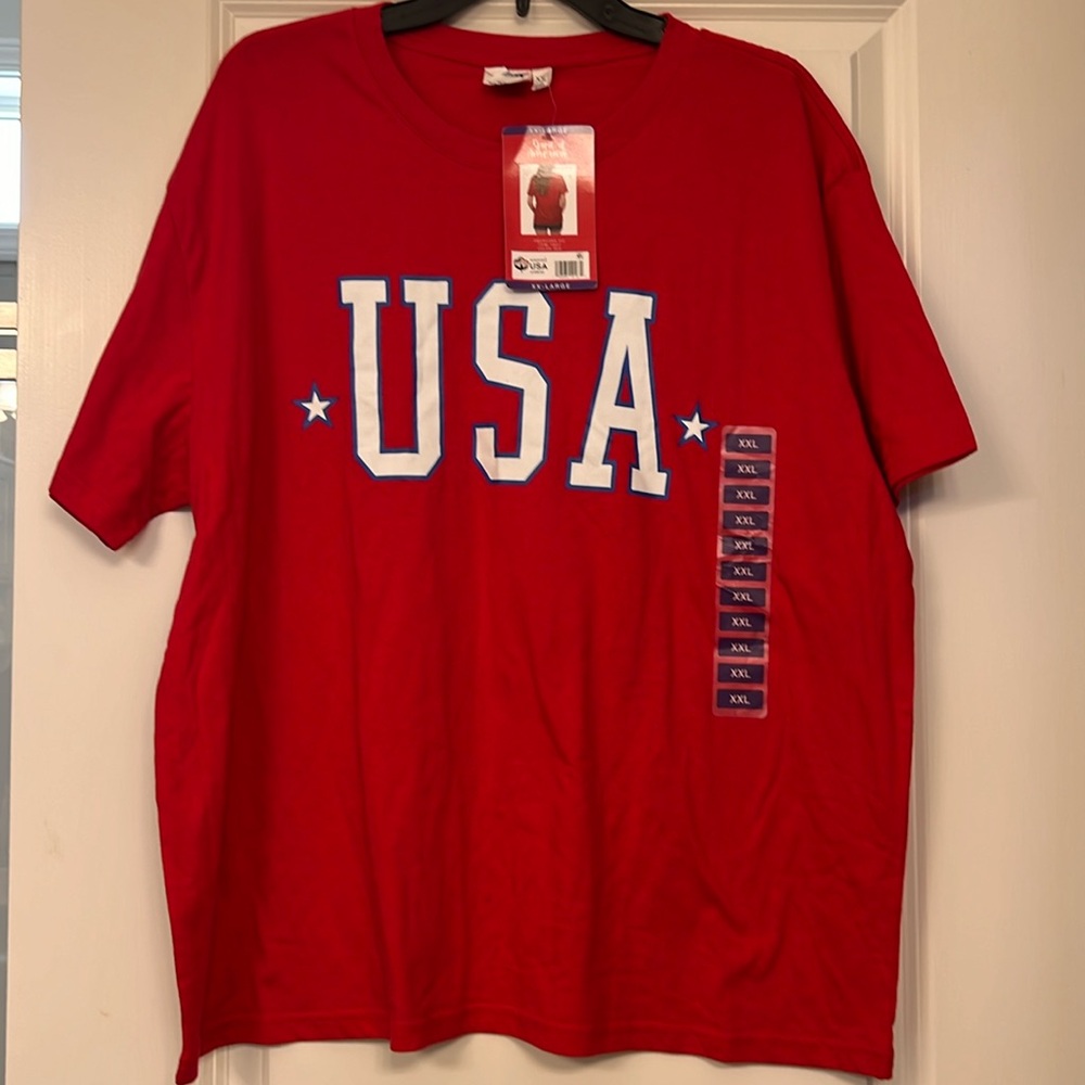 Ladies XXL USA tee NWT reposhing bought thinking it was men’s tee, too big 4 me